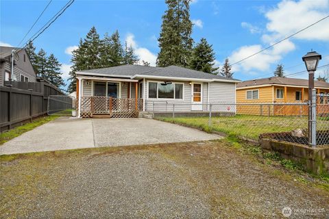 Photo of 10628 20th Avenue S, Tacoma, WA 98444 (MLS # 2483451)