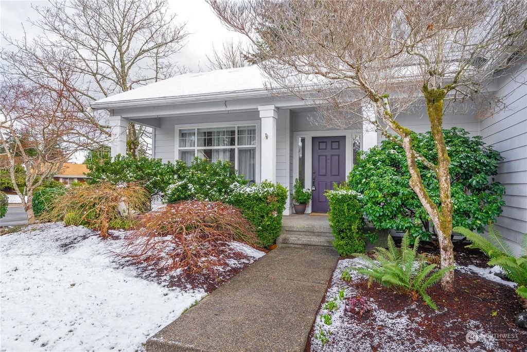 Photo of 19404 6th Avenue S, Des Moines, WA 98148 (MLS # 2037062)