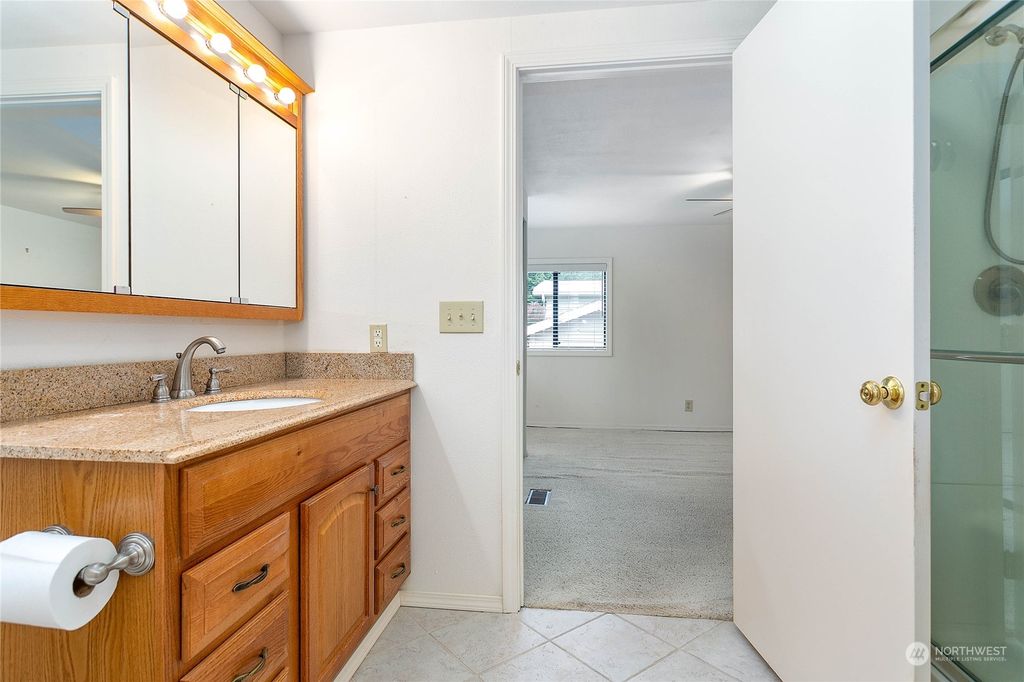 listing image 9364249344223101077