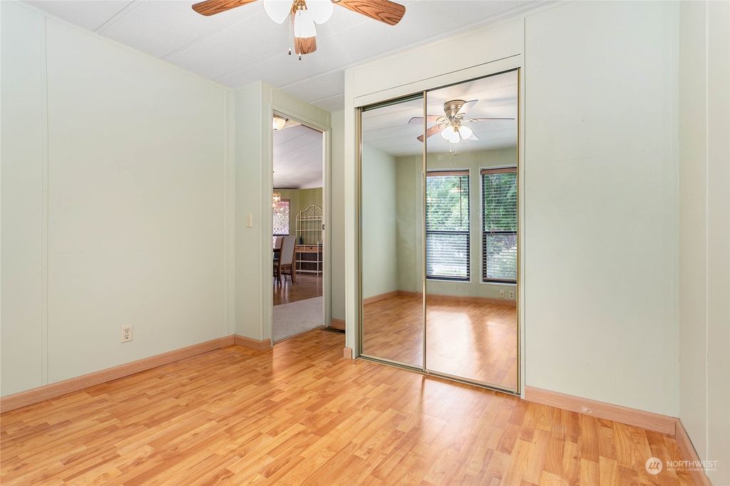 listing image 9361483056847507932