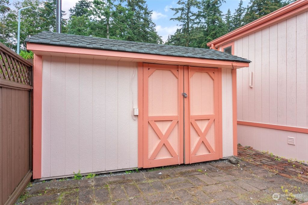 listing image 9361132827553837302