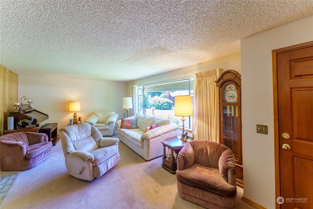 listing image 9366811062318280453