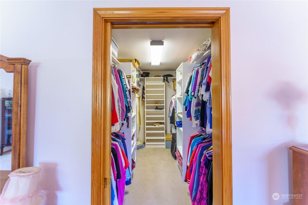 listing image 9369294774238277409