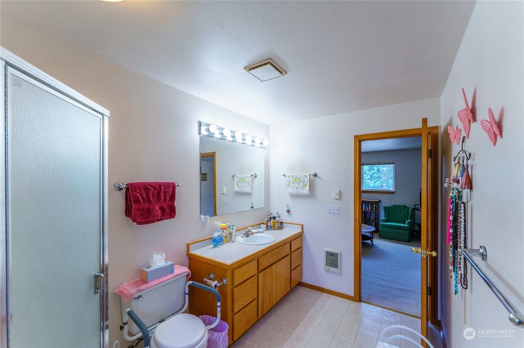 listing image 9362381289036699903