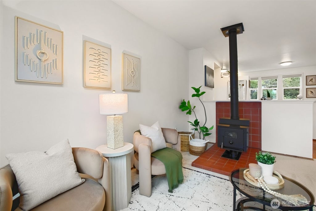 Photo of 201 28th Avenue, Seattle, WA 98122 (MLS # 2583453)