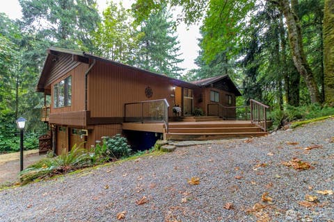 Photo of 4917 145th Avenue SE, Bellevue, WA 98006 (MLS # 2573027)