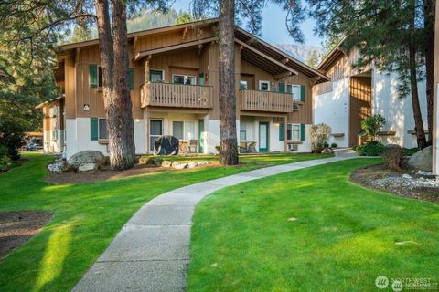 Photo of 525 Alpine Place #C1, Leavenworth, WA 98826 (MLS # 2500725)