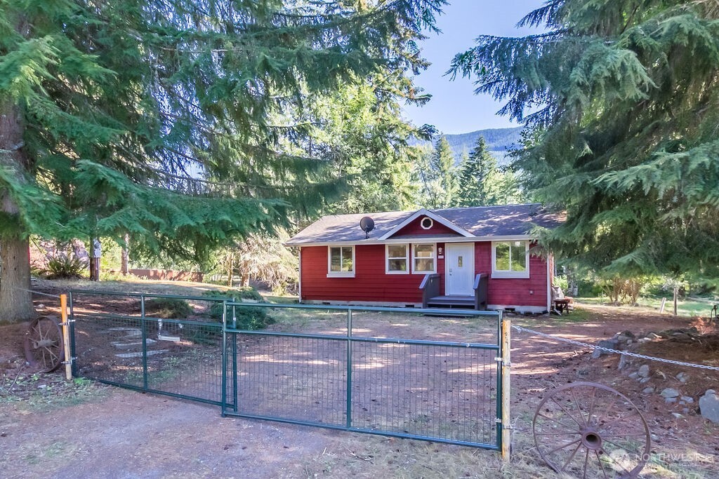 231 Paradise Drive