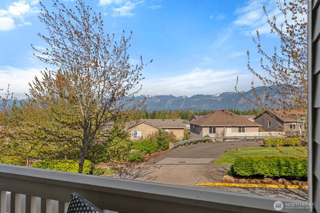 Photo of 9117 Merritt Avenue SE, Snoqualmie, WA 98065 (MLS # 2366315)