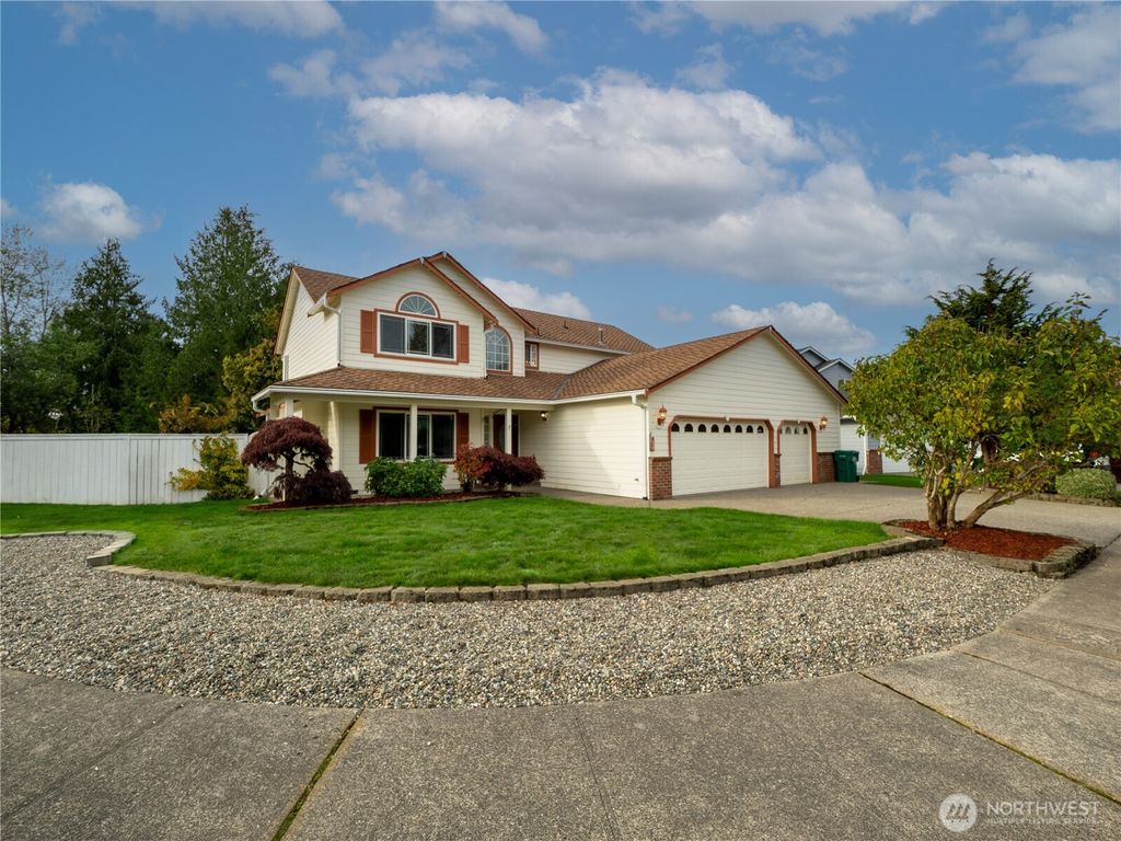 Photo of 8014 73rd Drive NE, Marysville, WA 98270 (MLS # 2348819)