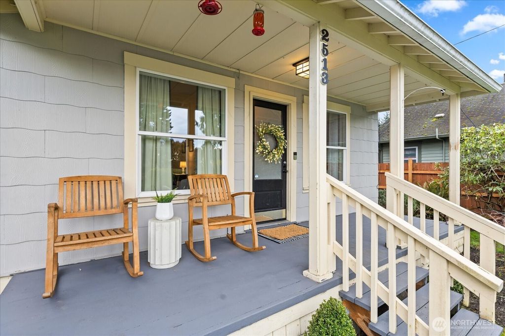 Photo of 2513 Cleveland Avenue, Everett, WA 98201 (MLS # 2492691)