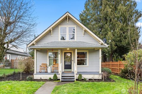 Photo of 2513 Cleveland Avenue, Everett, WA 98201 (MLS # 2492691)