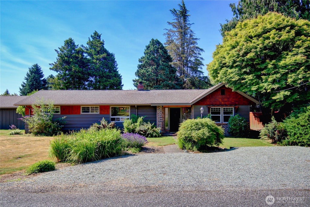 Photo of 21264 Plaza Drive, Sedro Woolley, WA 98284 (MLS # 2545948)