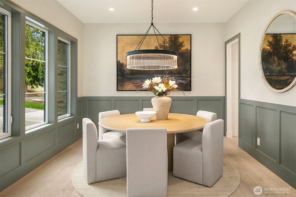 Photo of 1706 111th Avenue NE, Bellevue, WA 98004 (MLS # 2508457)