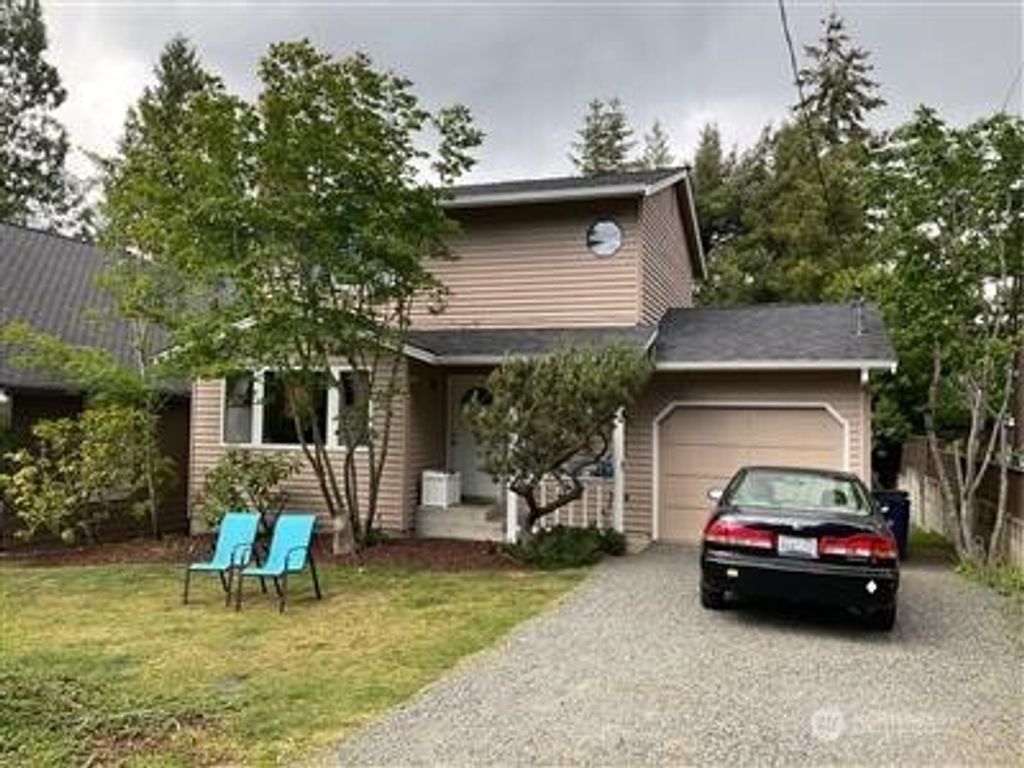 Photo of 418 6TH Avenue S, Kirkland, WA 98033 (MLS # 2496783)
