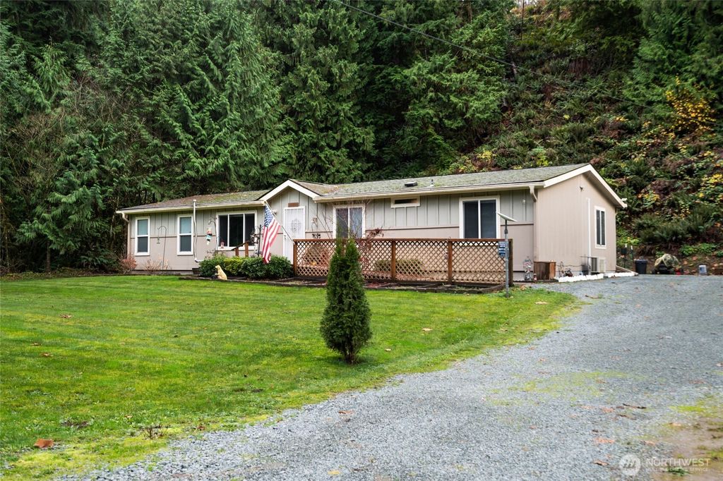 Photo of 9054 W Pressentin Drive, Concrete, WA 98237 (MLS # 2456639)