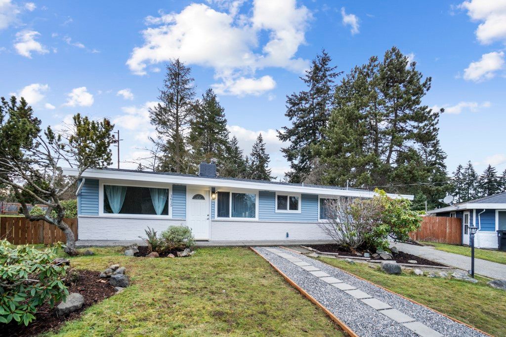 Photo of 1615 N 196th Place, Shoreline, WA 98133 (MLS # 2335065)