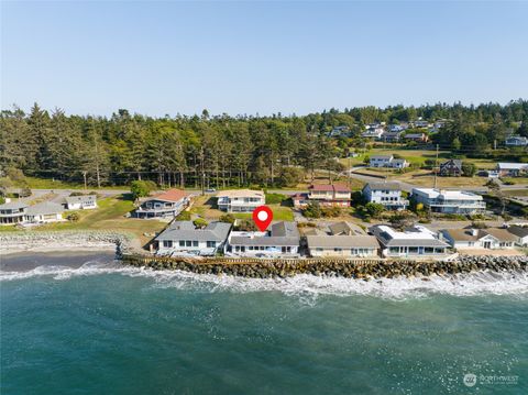 A home in Oak Harbor