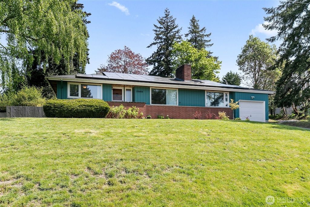 Photo of 23454 25th Avenue S, Des Moines, WA 98198 (MLS # 2365663)