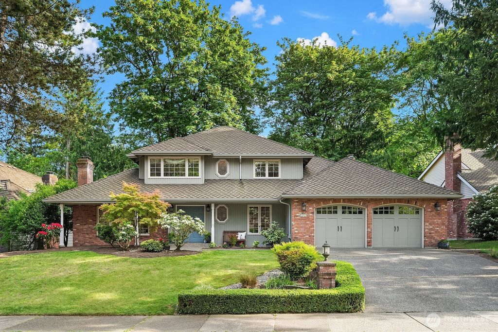 Photo of 20141 NE 42nd Street, Sammamish, WA 98074 (MLS # 2523703)
