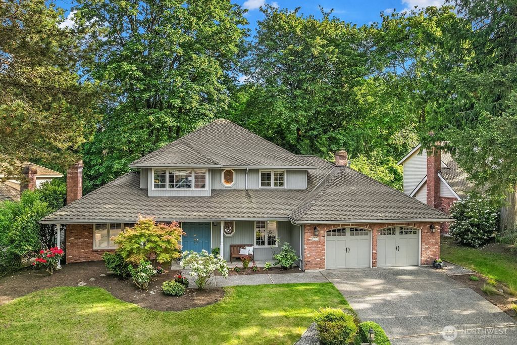 Photo of 20141 NE 42nd Street, Sammamish, WA 98074 (MLS # 2523703)