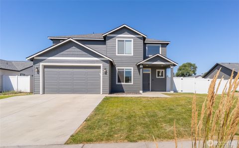 Photo of 414 N Washington Street, Moses Lake, WA 98837 (MLS # 2463127)
