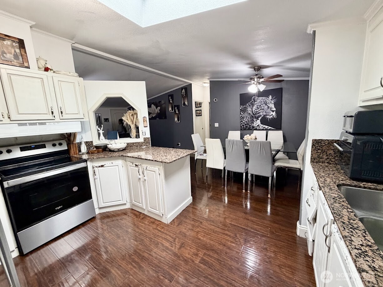 607 37TH Street SE 105