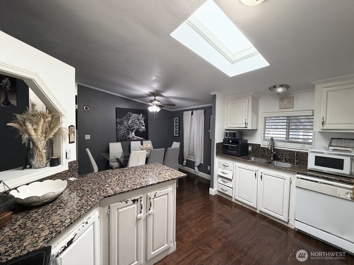 607 37TH Street SE 105