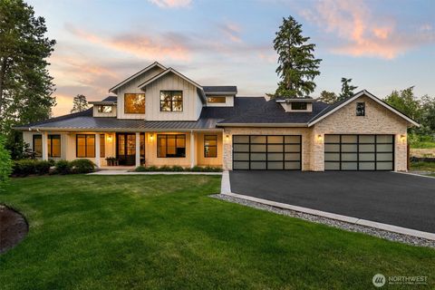1521 8th Street SW Puyallup WA 98371