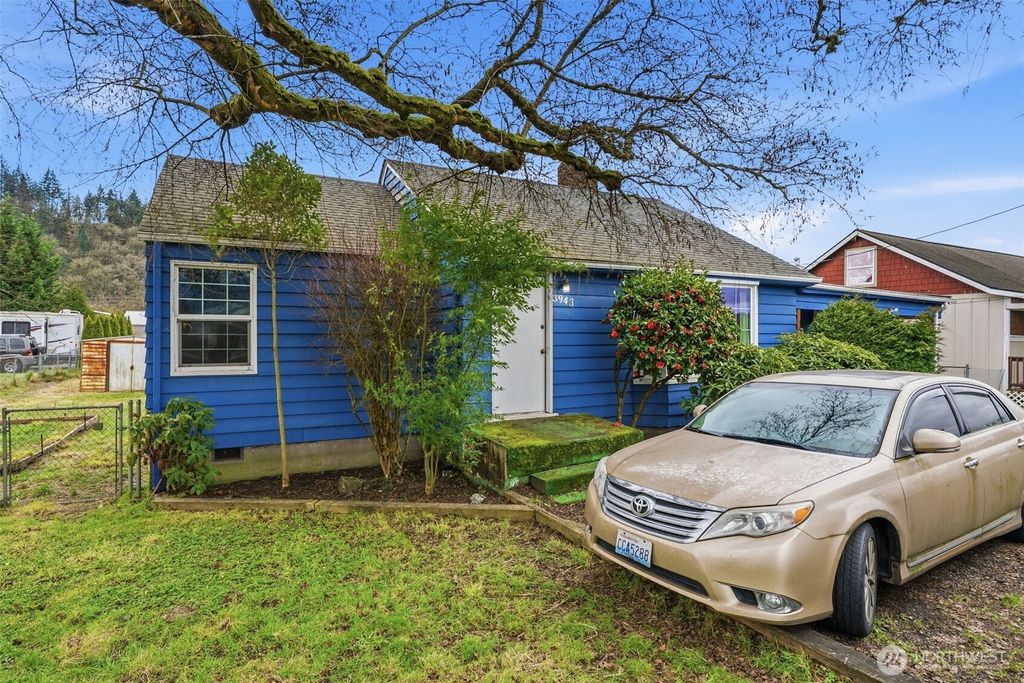 Photo of 3943 Ocean Beach Highway, Longview, WA 98632 (MLS # 2482464)