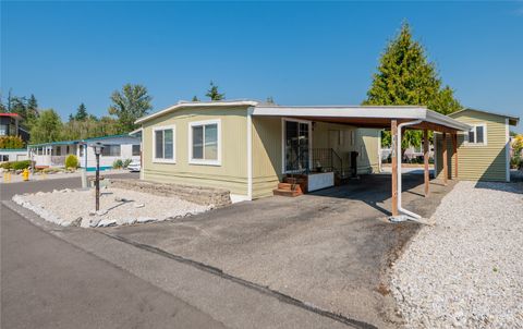 Photo of 1200 Lincoln Street #424, Bellingham, WA 98229 (MLS # 2425173)