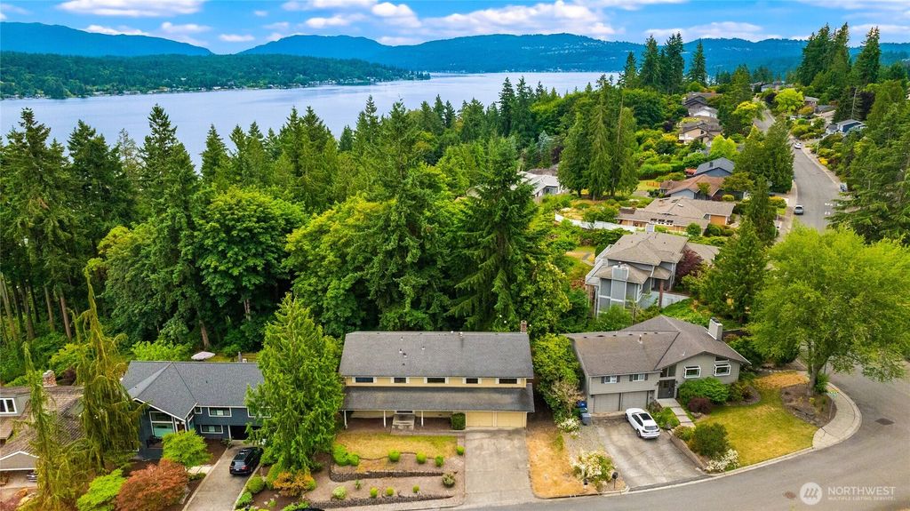 Photo of 18513 NE 19th Place, Bellevue, WA 98008 (MLS # 2419092)