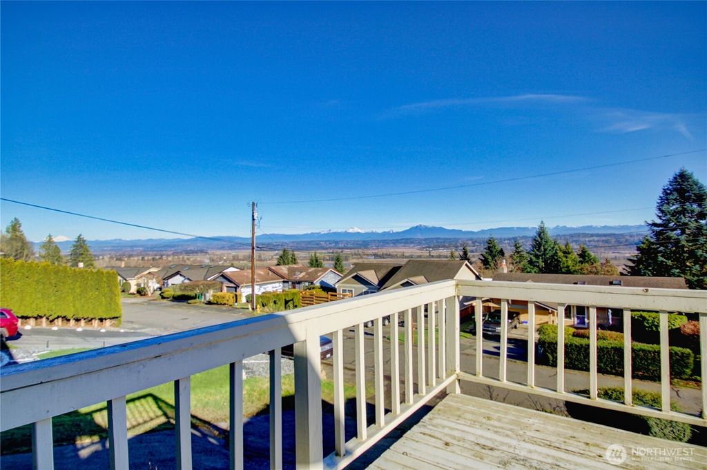 Photo of 7208 Yew Street, Everett, WA 98203 (MLS # 2469869)