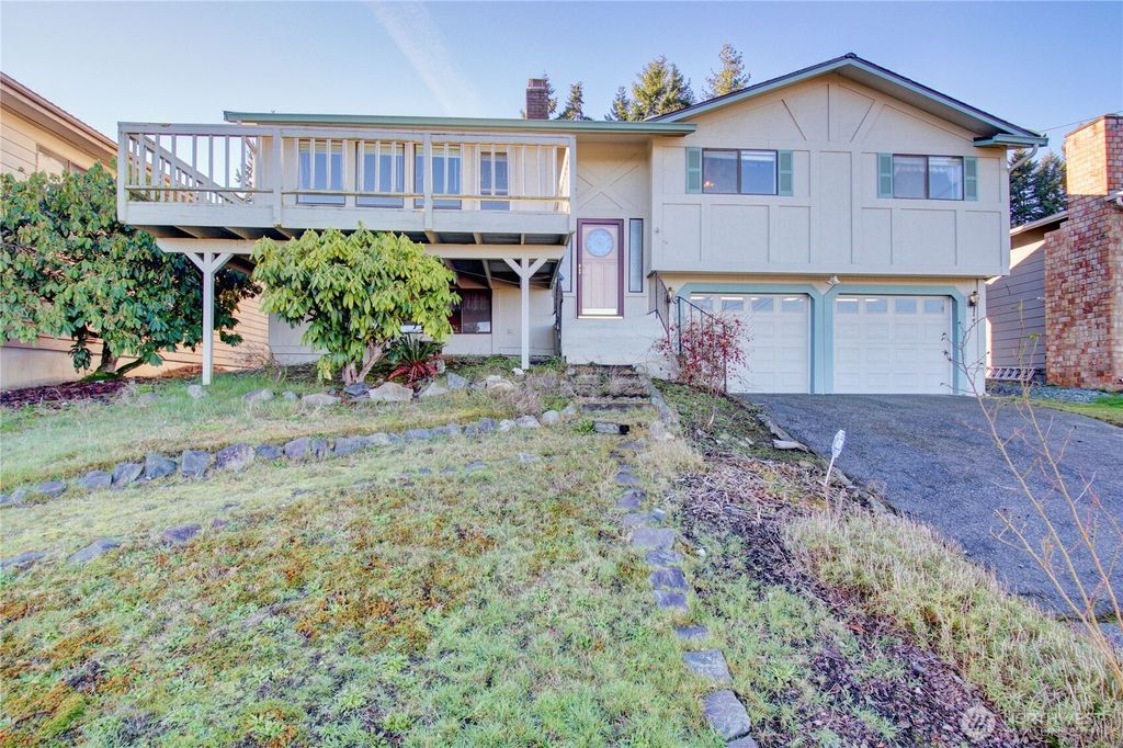 Photo of 7208 Yew Street, Everett, WA 98203 (MLS # 2469869)