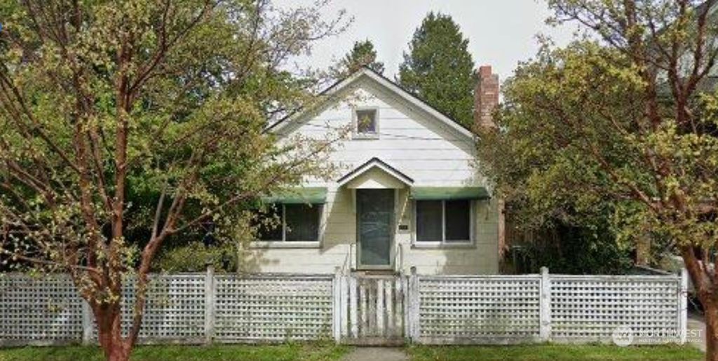 Photo of 710 N 71st Street, Seattle, WA 98103 (MLS # 2157808)