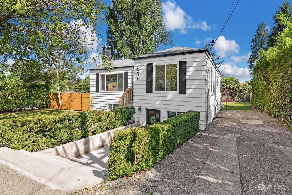 Photo of 2206 S 128th Street, Burien, WA 98168 (MLS # 2077871)