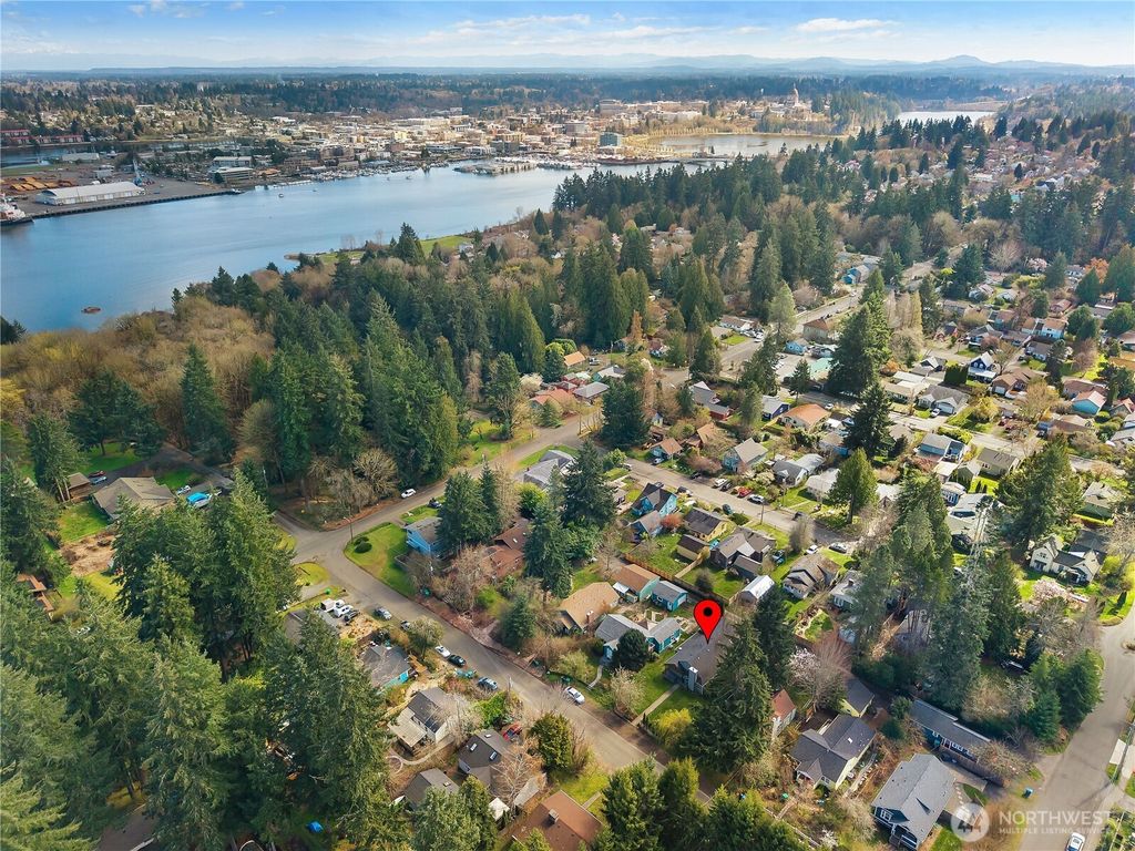 Photo of 1505 Dickinson Avenue NW, Olympia, WA 98502 (MLS # 2499098)