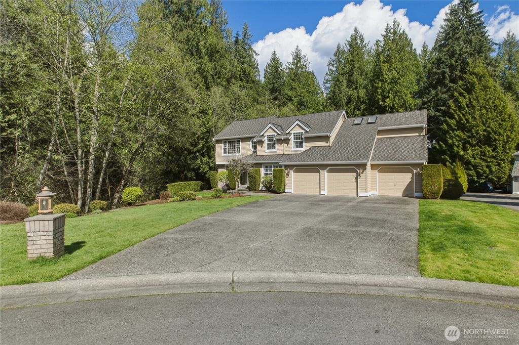 Photo of 16038 SE 127Th Place Pl, Renton, WA 98059 (MLS # 2489598)