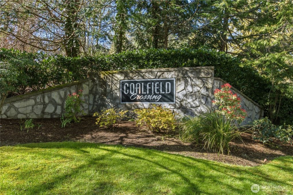 Photo of 16038 SE 127Th Place Pl, Renton, WA 98059 (MLS # 2489598)