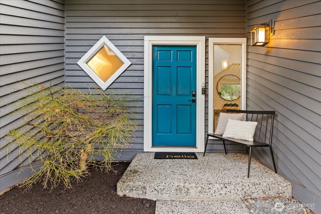 Photo of 2526 233rd Place NE, Sammamish, WA 98074 (MLS # 2345757)