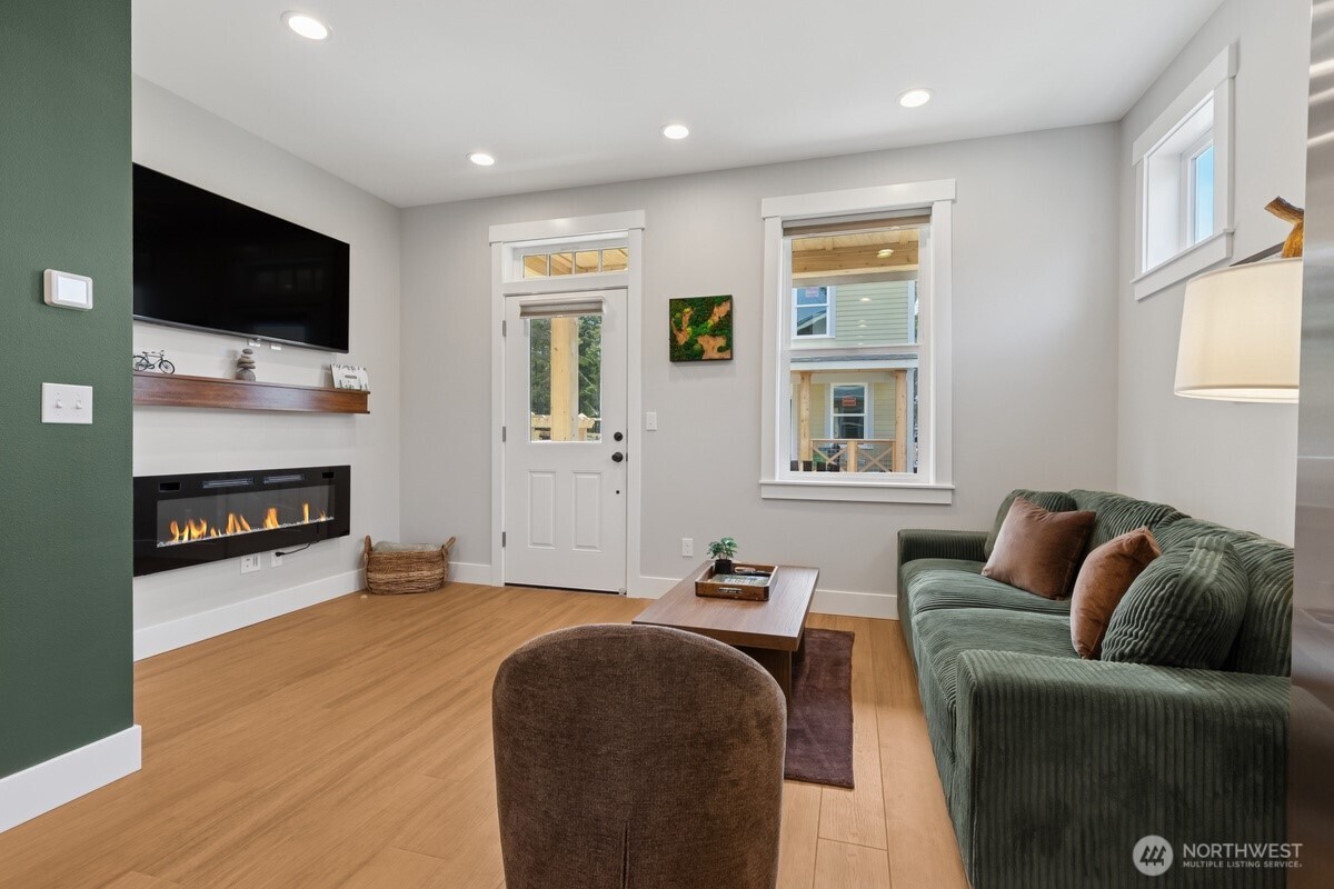 64 Bungalow Loop