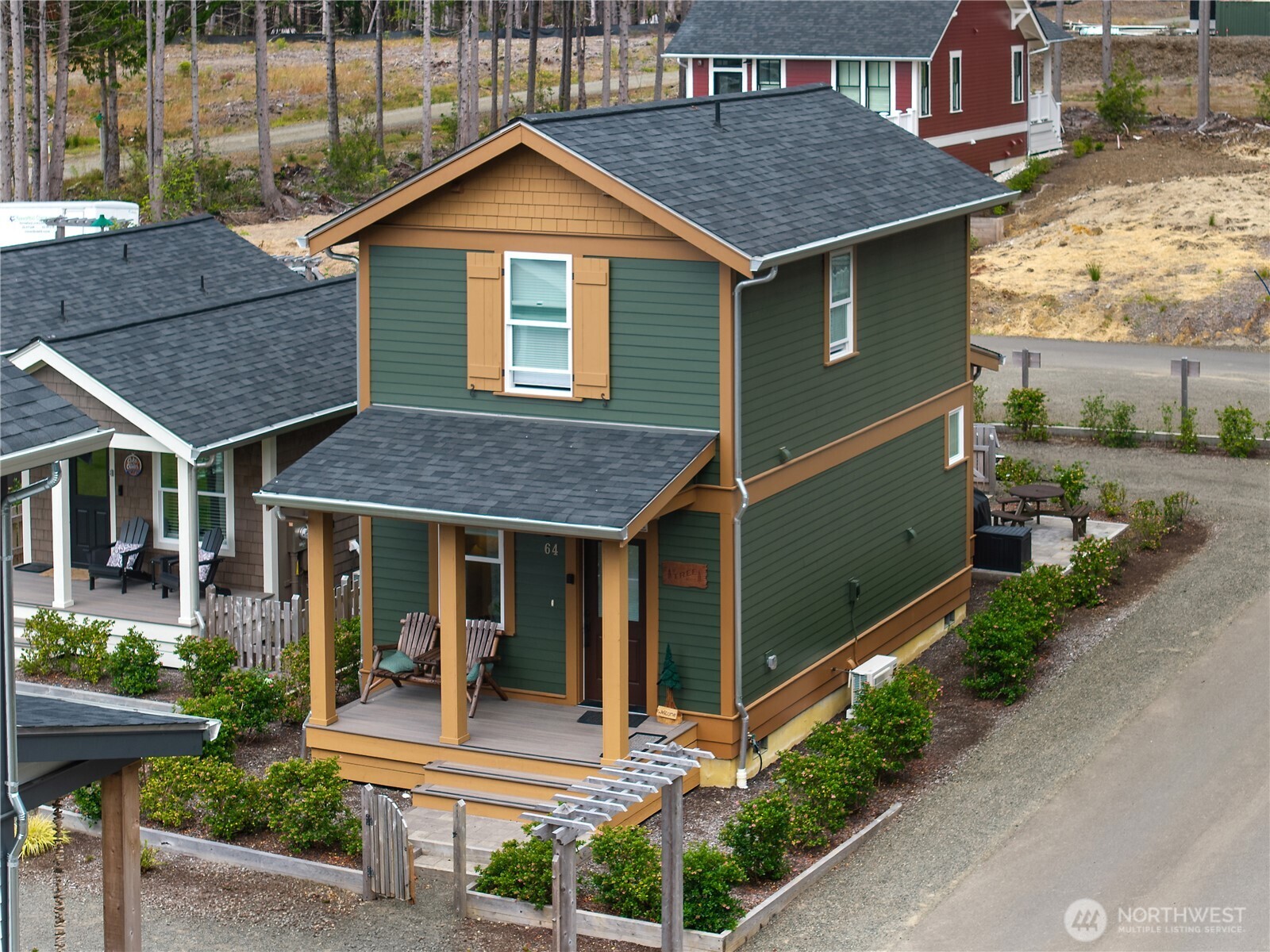 64 Bungalow Loop
