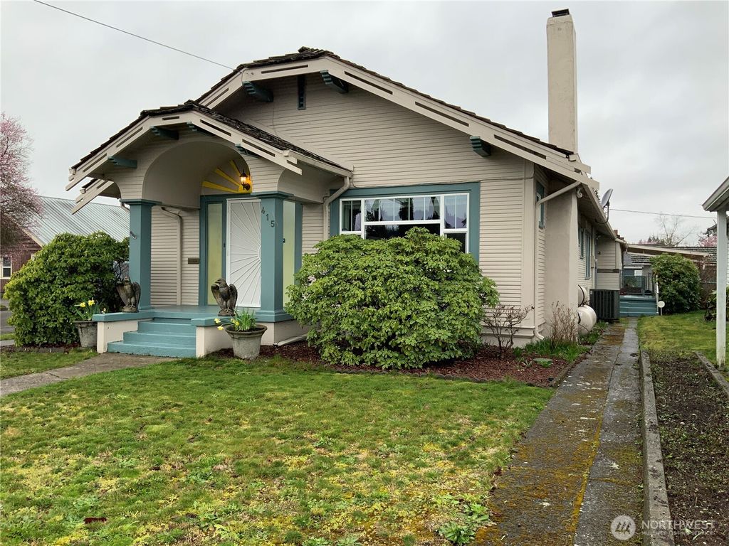 Photo of 415 S Oak Street, Centralia, WA 98531 (MLS # 2490460)