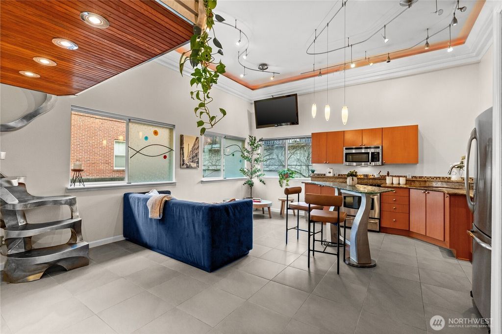 Photo of 621 5th Avenue N #102, Seattle, WA 98109 (MLS # 2487568)