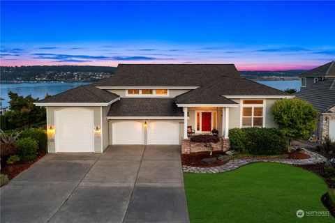 A home in Fox Island