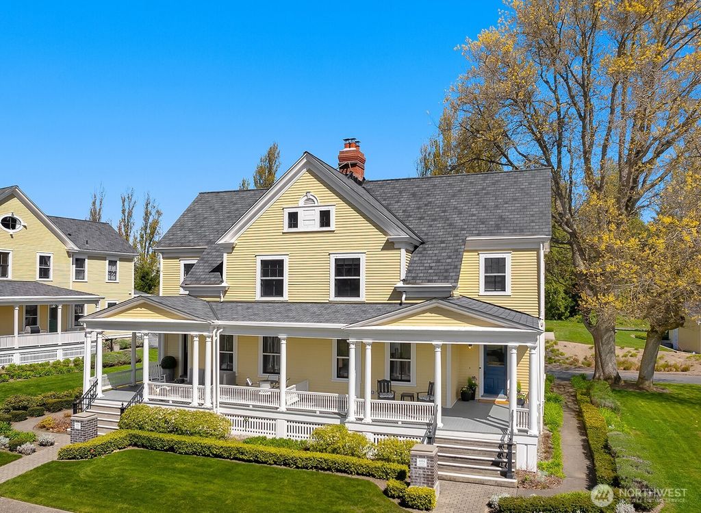 Photo of 4004 Washington Avenue W, Seattle, WA 98199 (MLS # 2493164)