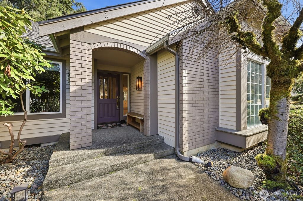 Photo of 7223 65th Ave W Ave, Lakewood, WA 98499 (MLS # 2484158)