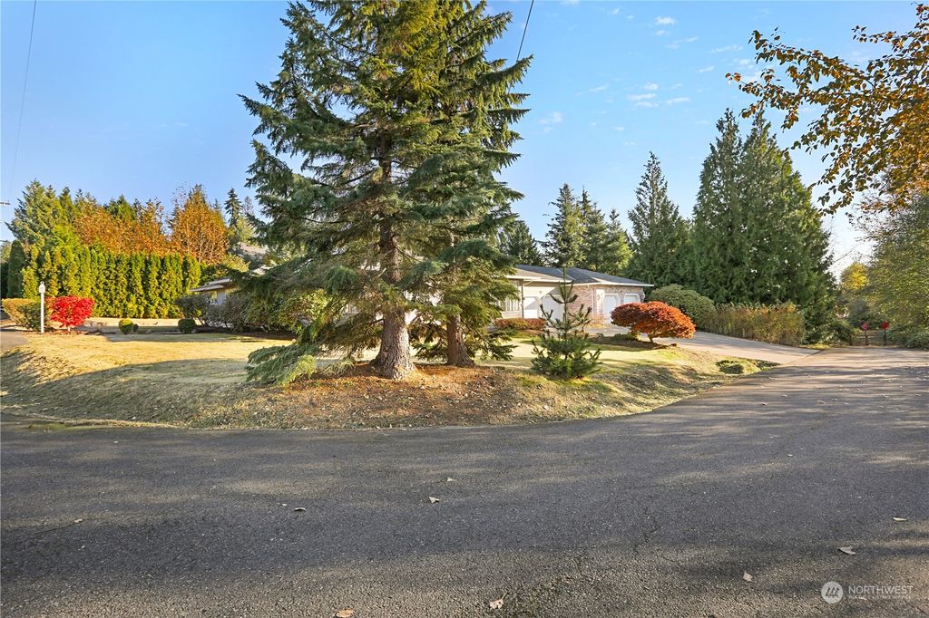 Photo of 15203 SE 132nd Street, Renton, WA 98059 (MLS # 2017571)