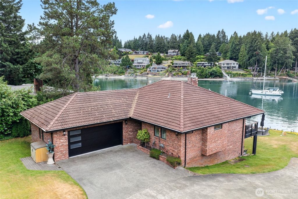 Photo of 3510 East Bay Drive NW, Gig Harbor, WA 98335 (MLS # 2552486)