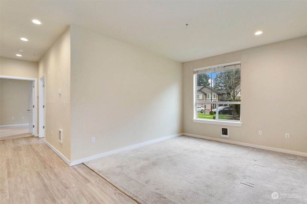 Photo of 1900 Weaver Road #H101, Snohomish, WA 98290 (MLS # 2184103)